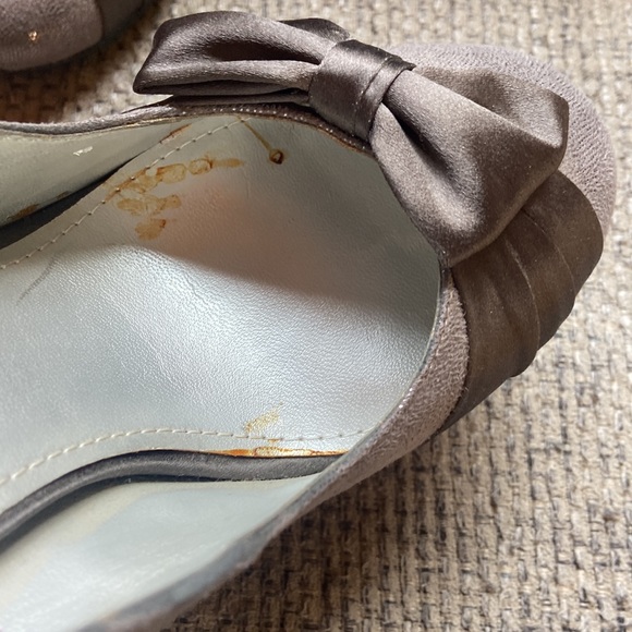 Heels - Picture 3 of 3